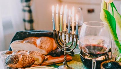 开云体育入口-圣西罗惊雷！AC米兰遭勇士重创，意甲王座暗战升级