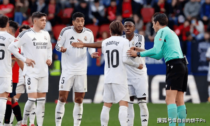 马赛逆转中国，佩德里扛起全队